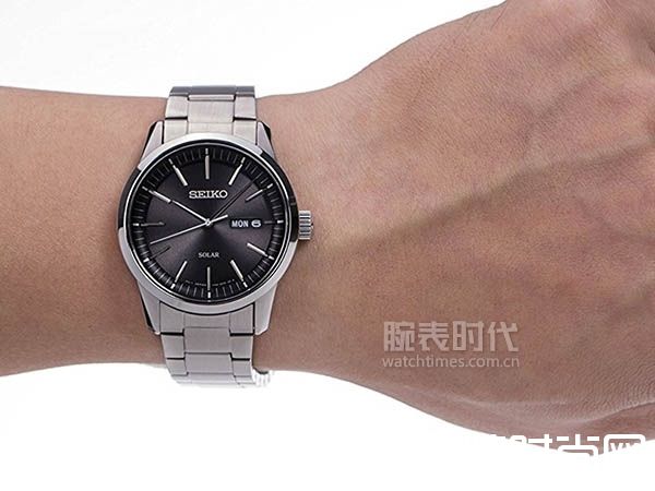 大学刚毕业戴什么表? 大学刚毕业戴什么表?