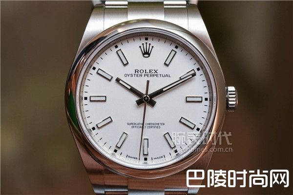 劳力士新款蚝式恒动39 114300黑、白盘腕表评测