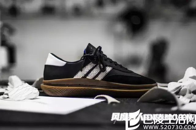 Nike adidas联合设计