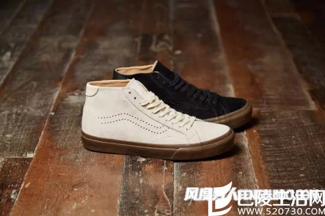 Vans Court Mid DX