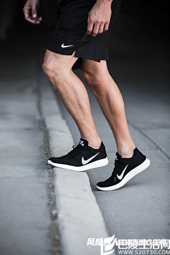 男跑鞋