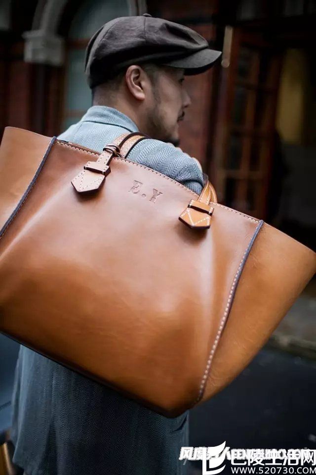 时尚手提男包