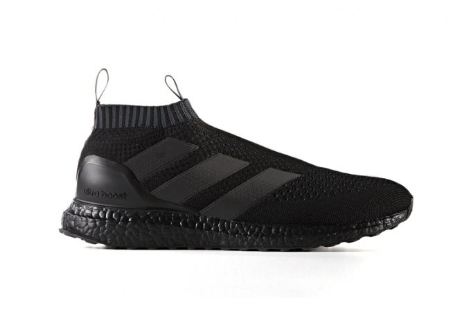 Adidas全黑的 &ldquo;Triple Black&rdquo; 鞋款造型