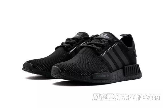 「Triple Black」配色