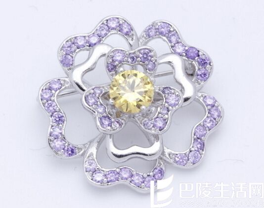 怎么挑选一款合适自己的胸针?