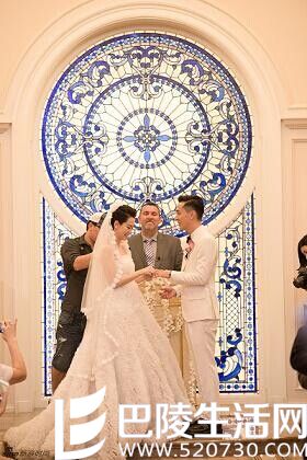 戚薇李承铉结婚照