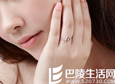 一克拉订婚戒指价格