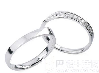 年轻情侣对戒品牌