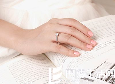 宝格丽戒指刻字 谢瑞麟戒指刻字