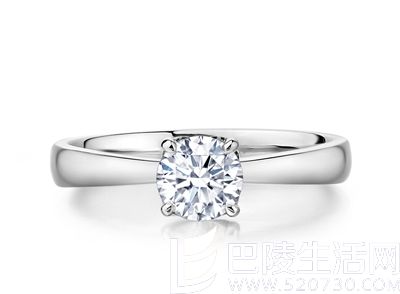 金大生钻石戒指