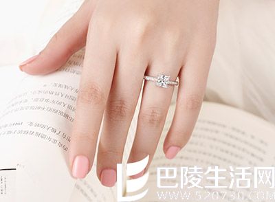 只能凭身份证买一次戒指的店