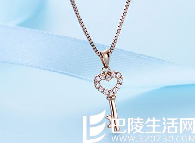 周大生钻石吊坠价格 图片