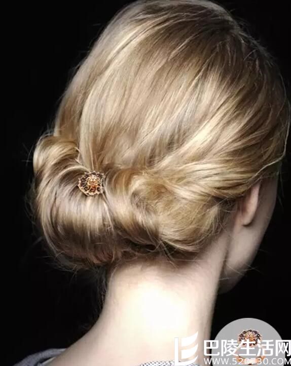 发型和珠宝如何搭配更动人?