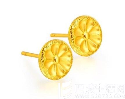 周大福黄金耳钉怎么样