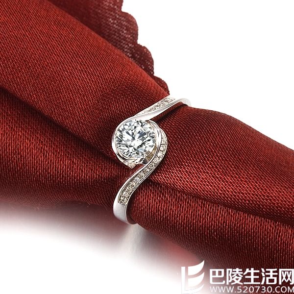 【倾城】 白18k金50分/0.5克拉钻石戒指