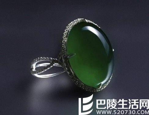 老凤祥翡翠戒指