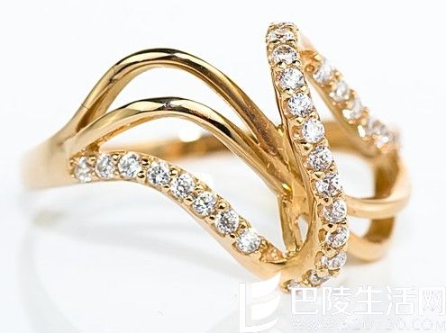 周大福彩金戒指怎么样