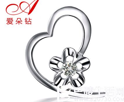 爱朵钻钻石吊坠官网价格款式图片