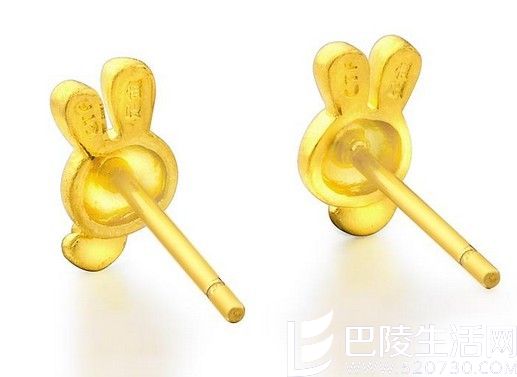 周大福黄金耳钉官网淘宝天猫价格【热卖】