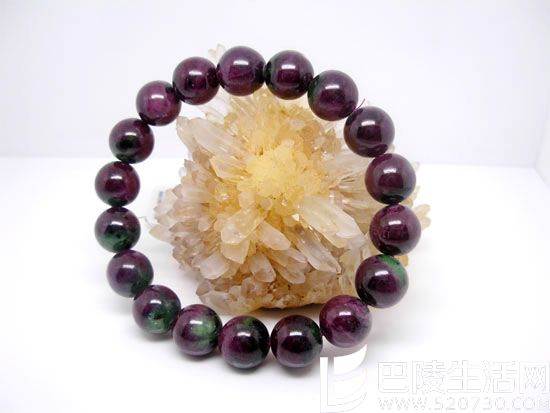 红绿宝真伪鉴别