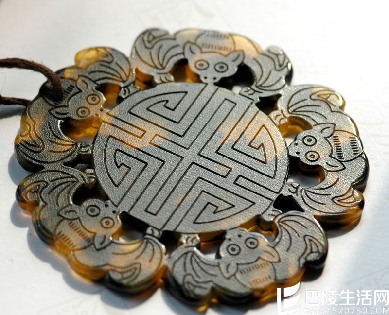 玳瑁五福寿挂件