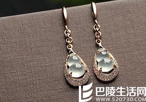 翡翠耳坠