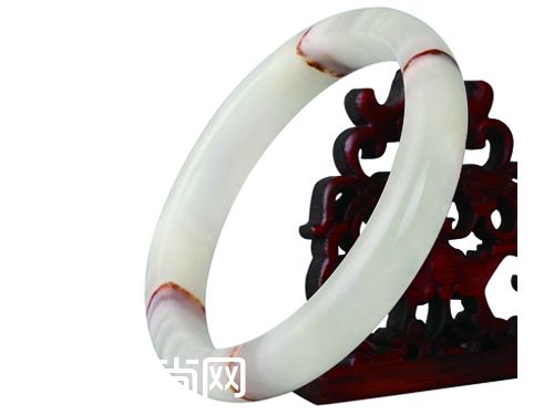 <a target=_blank data-cke-saved-href='http://cms..com/lantianyu' href='http://cms..com/lantianyu'>蓝田玉</a>真伪辨别