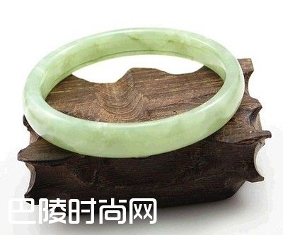 岫山玉真伪鉴别