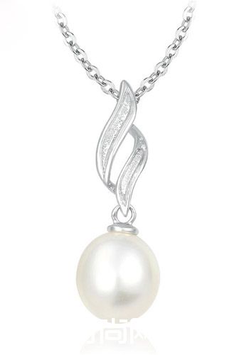 周大福珍珠吊坠