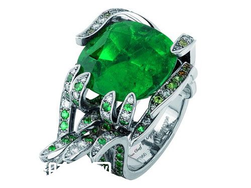 绿宝石新贵诞生 4招看清沙弗莱石 