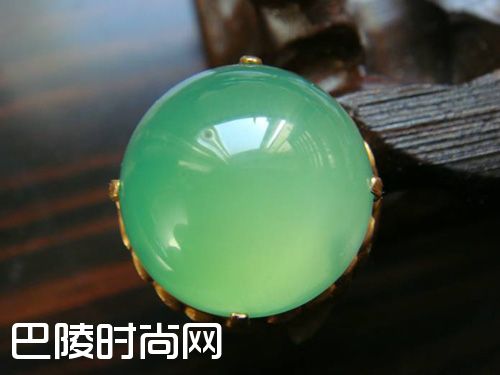 玉髓种类-血玉髓、绿玉髓