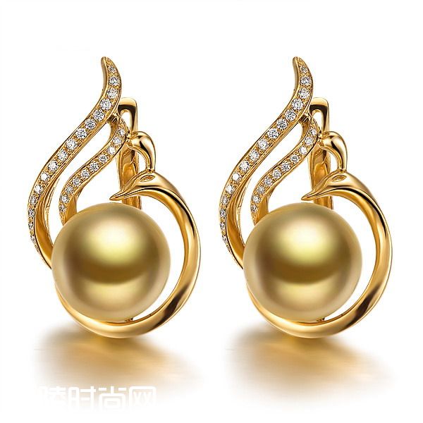 》》点击进入【恒爱南洋】 黄18K金天然南洋金珍珠耳环