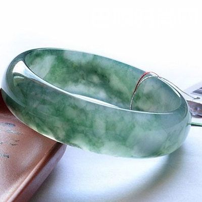 手镯什么材质好