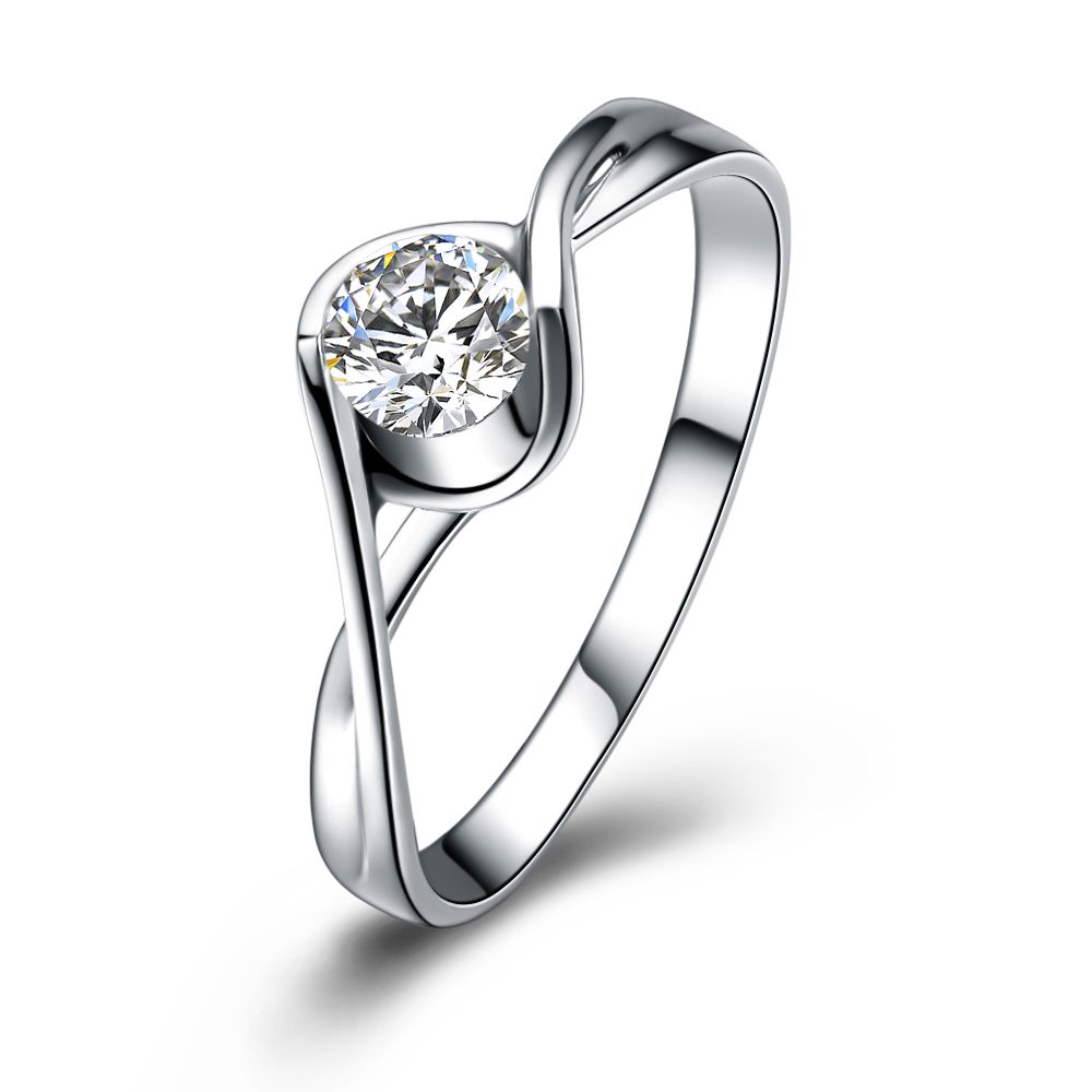 【倾世之吻】 白18k金30分/0.3克拉钻石戒指