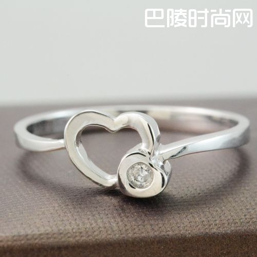 金太福pd950钻石戒指图片及价格