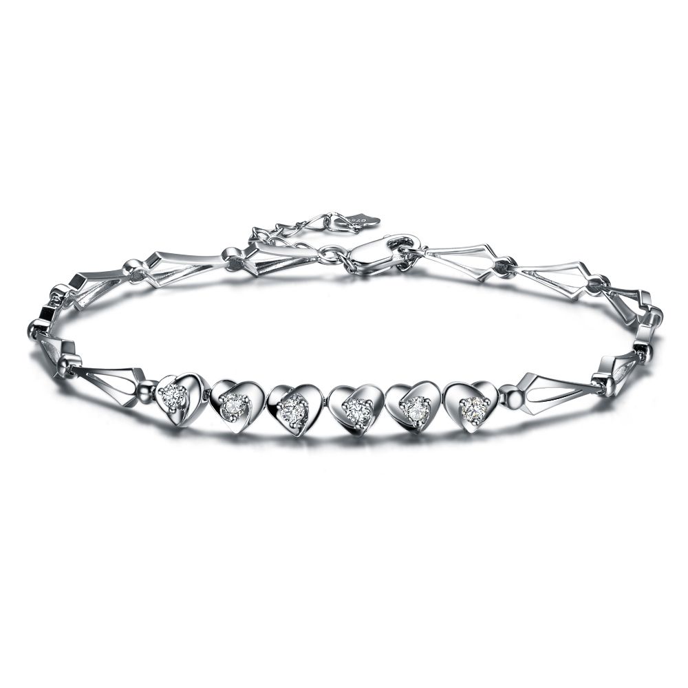 》》点击进入【金心 】 白18k金25分钻石手链