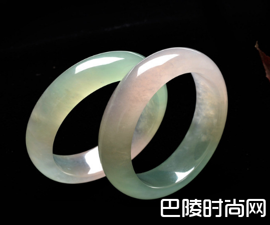 送翡翠手镯有什么寓意