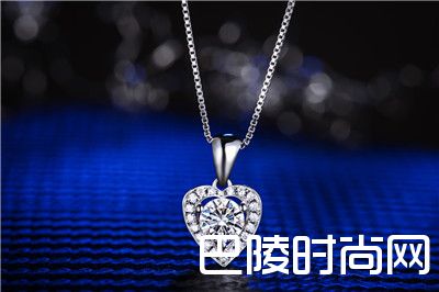 三角形吊坠有什么寓意