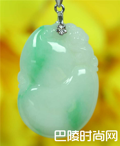 如意翡翠吊坠有什么寓意