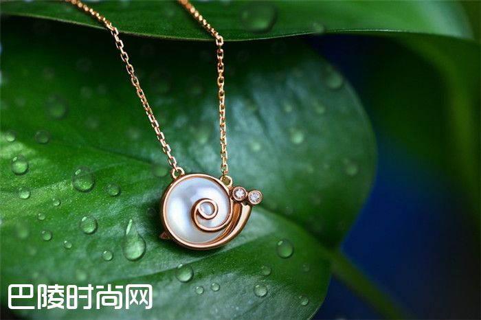 海豚吊坠有什么寓意