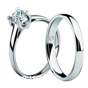 求婚戒指 订婚戒指 结婚戒指的关系