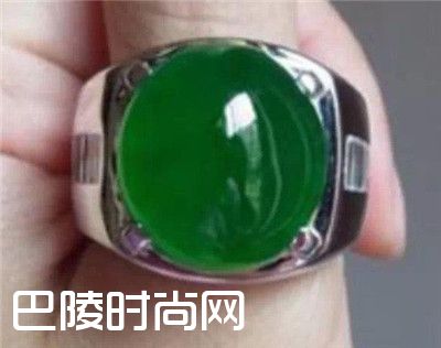翡翠戒指镶嵌款式图片