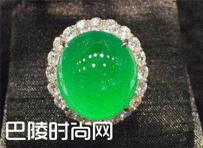 翡翠戒指镶嵌款式图片