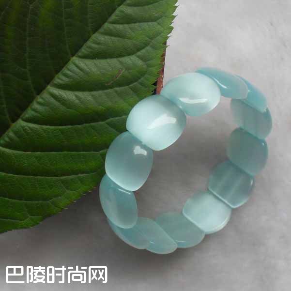 翡翠手链的款式图片大全