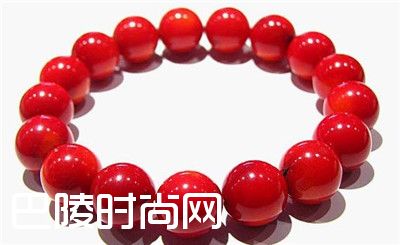 红色手链是什么材质