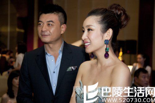 王新军比秦海璐大多少