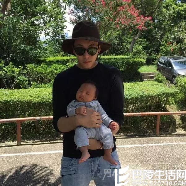 陈伟霆抱小孩 陈伟霆抱小孩