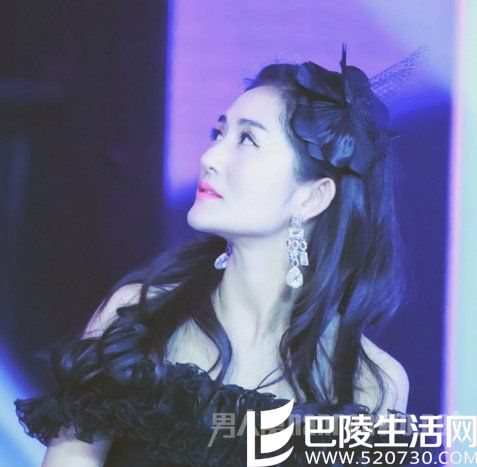 谢娜的侧脸尖下巴突出 谢娜的侧脸尖下巴突出