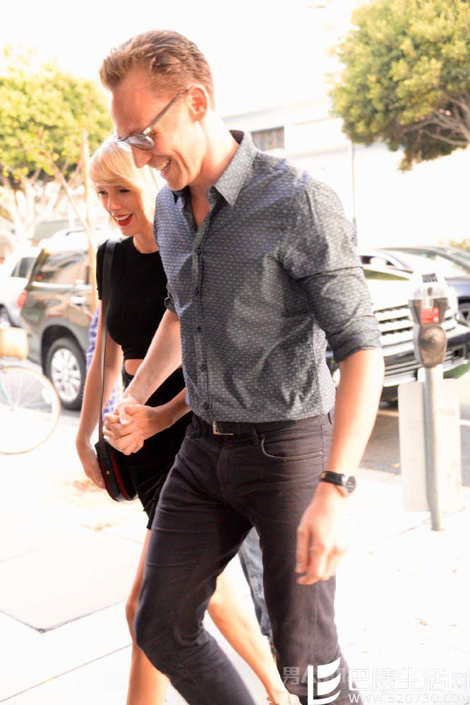 霉霉胸围看上去又涨了 霉霉胸围看上去又涨了