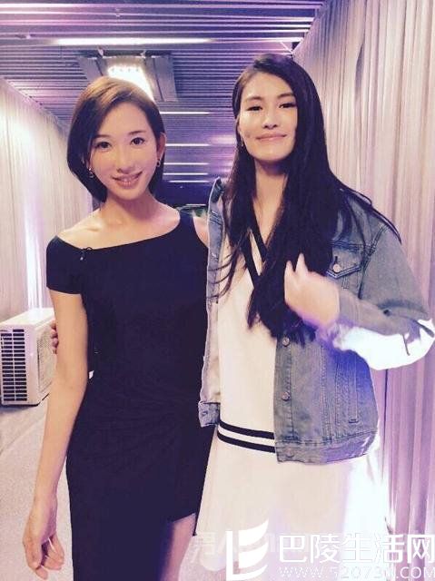 林志玲何穗合影 林志玲何穗合影